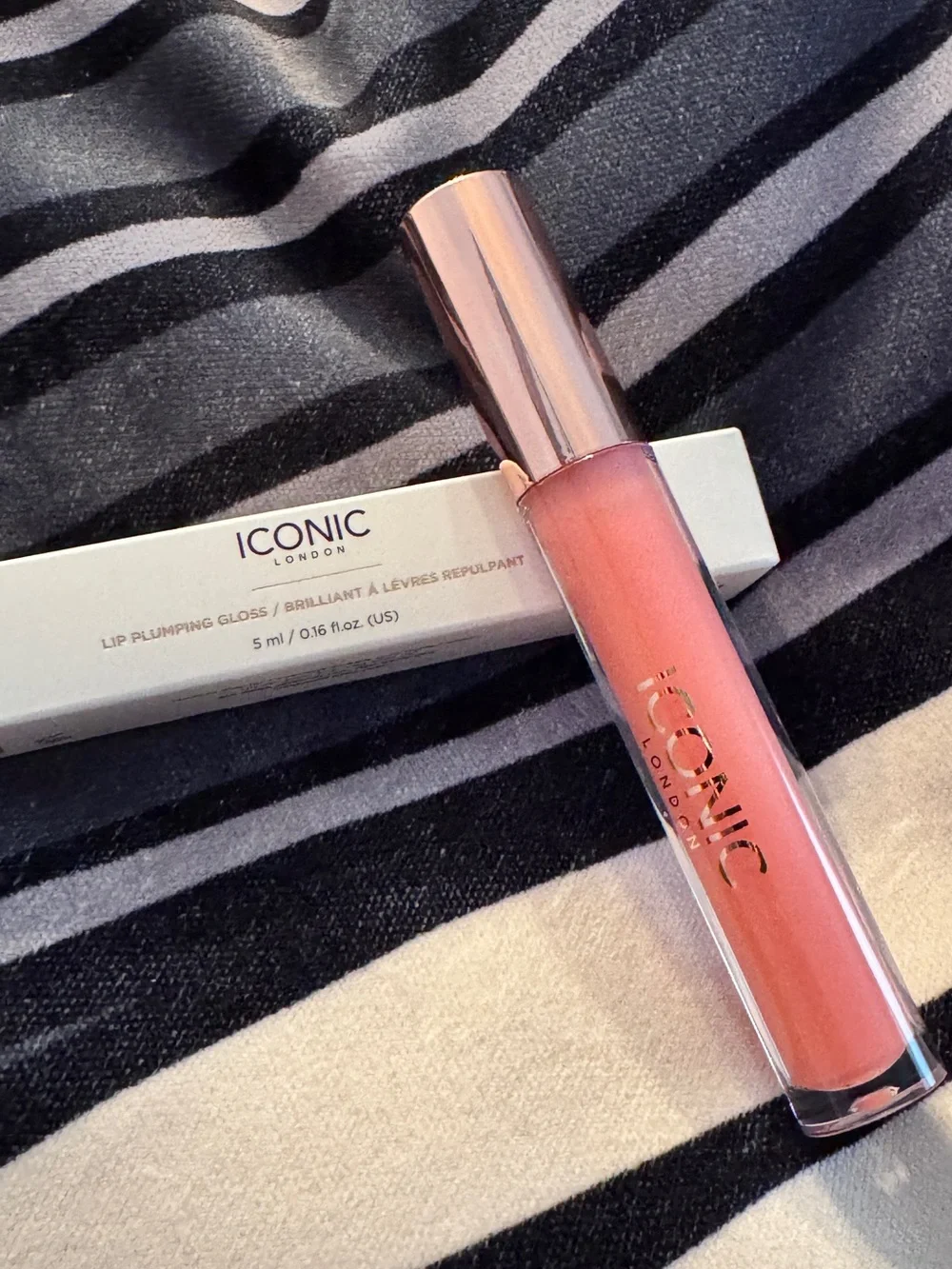 Iconic London Lip Plumping Gloss in ‘Peek-A-Boo’